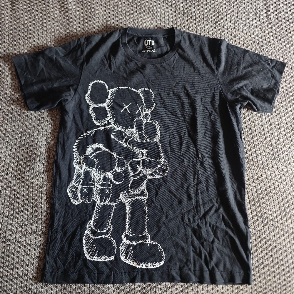 Kaws x Uniqlo T-shirt